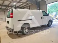 2017 Chevrolet Express фото