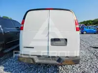 2017 Chevrolet Express фото