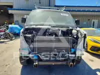 2017 Chevrolet Express photo
