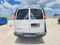 2017 Chevrolet Express фото