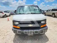 2017 Chevrolet Express фото