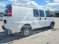 2017 Chevrolet Express фото