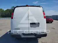 2017 Chevrolet Express photo