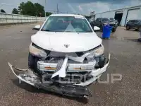 2017 Chevrolet Sonic photo