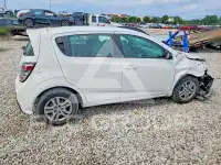 2017 Chevrolet Sonic фото