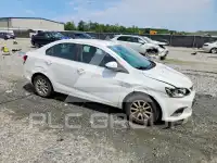 2017 Chevrolet Sonic фото
