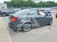 2017 Chevrolet Sonic фото