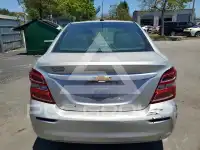2017 Chevrolet Sonic фото
