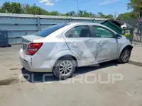 2017 Chevrolet Sonic фото