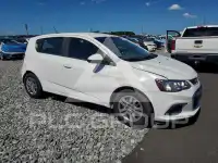 2017 Chevrolet Sonic фото