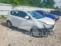 2017 Chevrolet Sonic фото