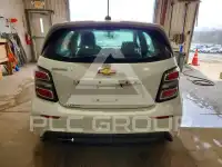 2017 Chevrolet Sonic фото