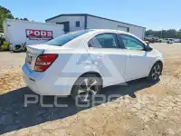 2017 Chevrolet Sonic фото