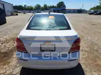 2017 Chevrolet Sonic фото