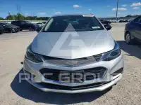 2017 Chevrolet Cruze photo