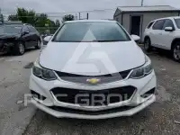 2017 Chevrolet Cruze photo