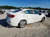 2017 Chevrolet Cruze photo