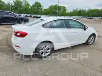 2017 Chevrolet Cruze photo