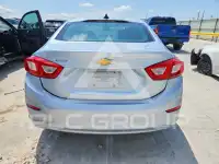 2017 Chevrolet Cruze photo