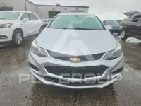2017 Chevrolet Cruze photo