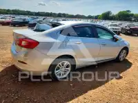 2017 Chevrolet Cruze photo