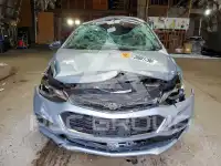 2017 Chevrolet Cruze photo