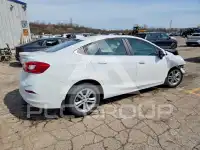 2017 Chevrolet Cruze photo