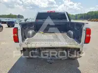 2017 Chevrolet Silverado фото