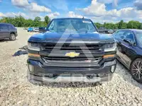2017 Chevrolet Silverado photo