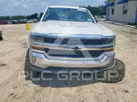 2017 Chevrolet Silverado photo