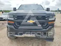 2017 Chevrolet Silverado photo