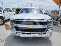 2017 Chevrolet Silverado photo