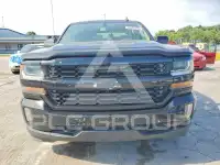 2017 Chevrolet Silverado photo