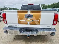 2017 Chevrolet Silverado photo