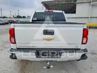 2017 Chevrolet Silverado фото