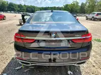 2017 BMW 750 фото