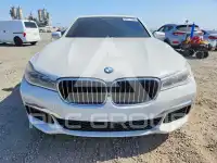 2017 BMW 750 photo