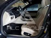 2017 BMW 750 фото