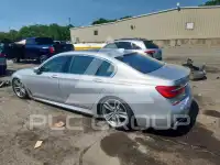 2017 BMW 750 фото