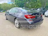 2017 BMW 750 фото