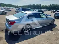 2017 BMW 750 фото