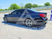 2017 BMW 750 фото