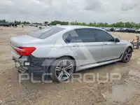 2017 BMW 750 photo