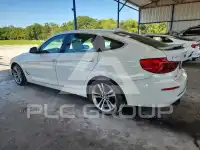 2017 BMW 330 photo