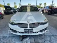 2017 BMW 330 photo
