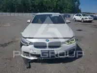 2017 BMW 330 photo