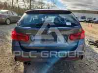 2017 BMW 330 photo