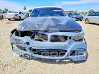 2017 BMW 330 photo