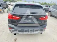 2017 BMW X1 фото