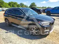 2017 BMW X1 фото